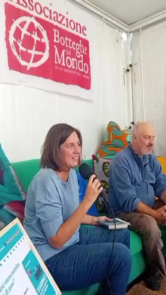Disarmati.Paesi senza esercito e altre strategie di pace con Riccardo Bottazzo